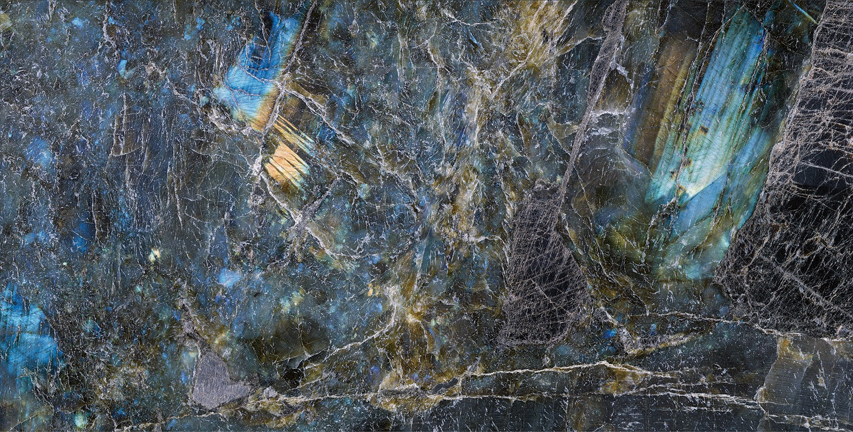 Grand Azure Glass Feature Tile 60x120 cm
